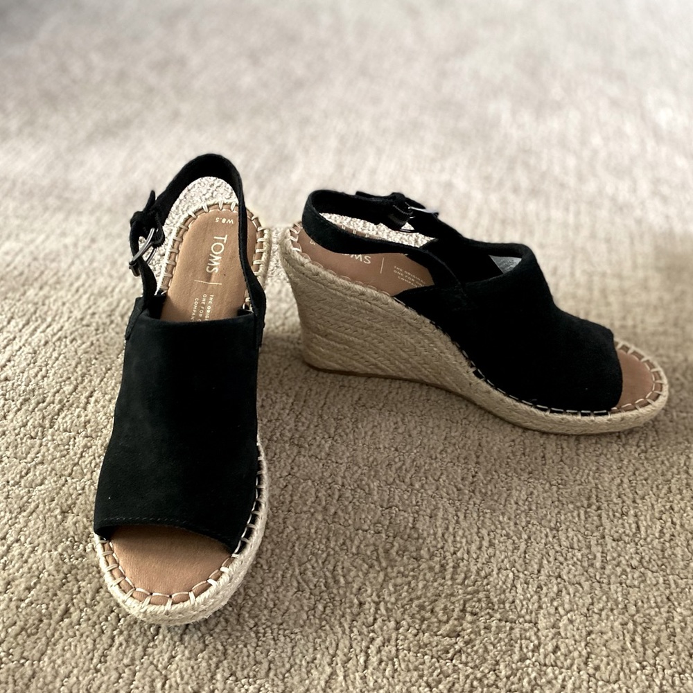 Never worn black suede Toms slingback espadrilles. Size 8.5